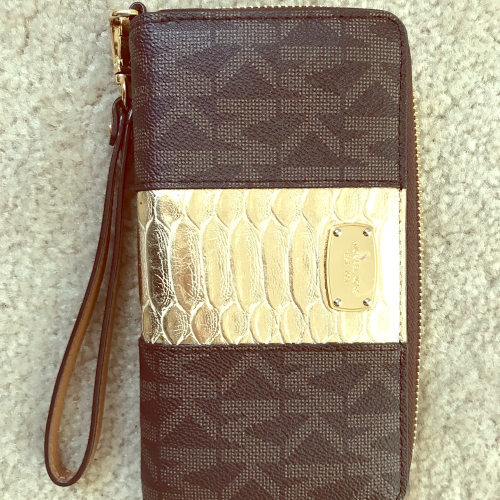 Like New Michael Kors Wallet